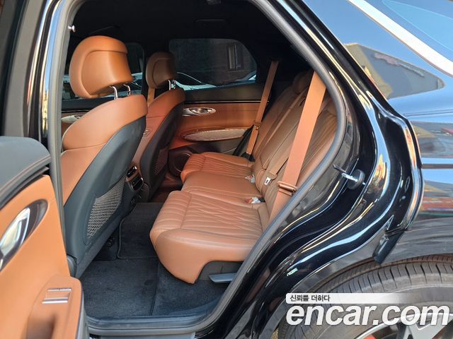 Genesis GV70 2023 — photo 10