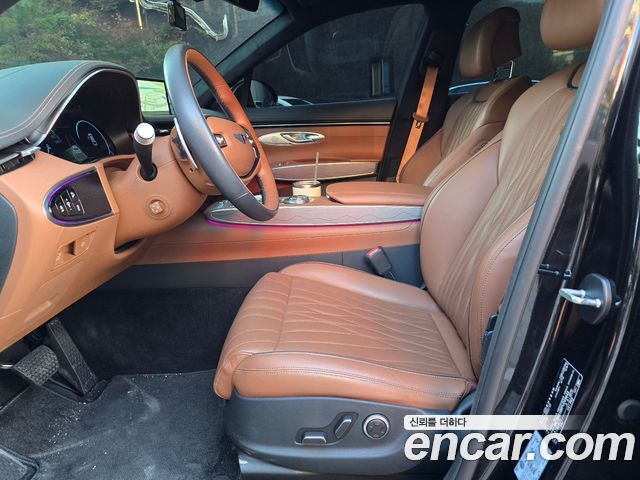 Genesis GV70 2023 — photo 11