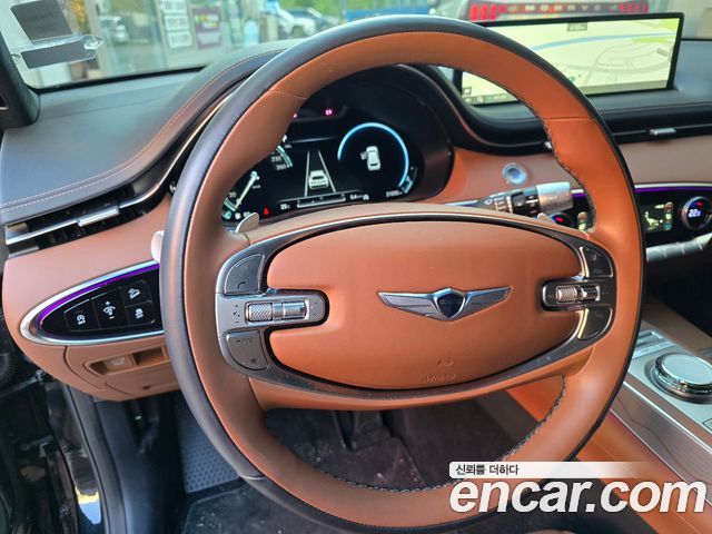 Genesis GV70 2023 — photo 12