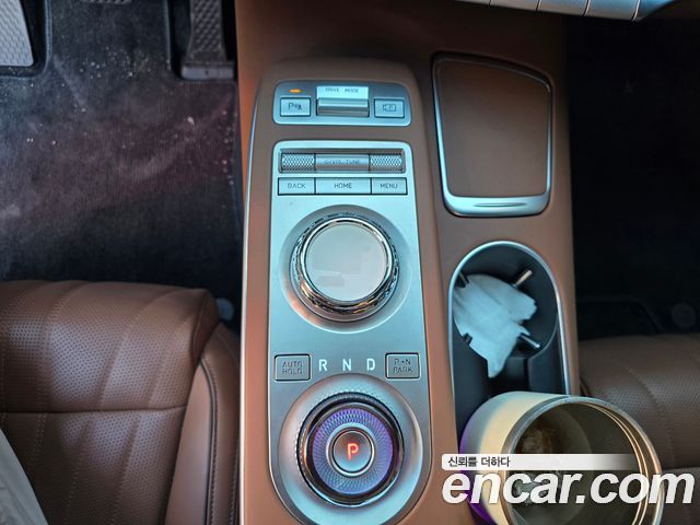 Genesis GV70 2023 — photo 15