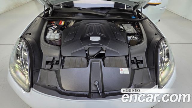Porsche Cayenne 2022 — photo 20