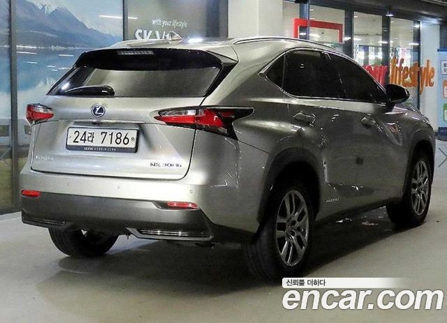 Lexus NX 2015 — photo 4