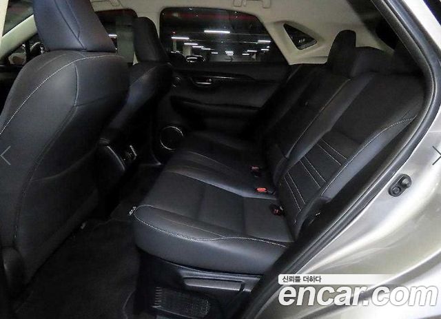 Lexus NX 2015 — photo 7