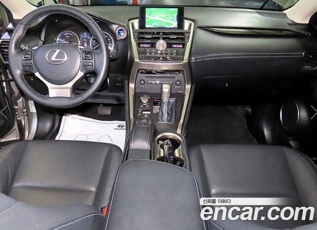 Lexus NX 2015 — photo 9