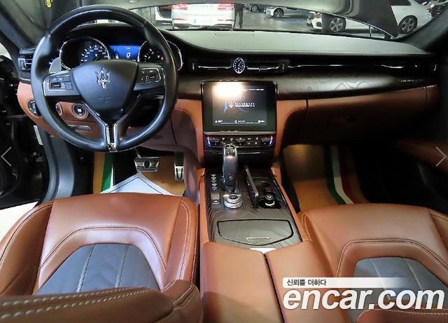 Maserati Quattroporte 2019 — photo 10