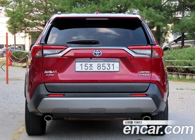 Toyota RAV4 2019 — photo 4