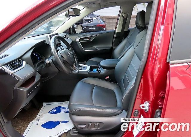 Toyota RAV4 2019 — photo 5