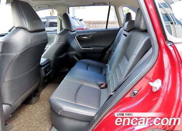 Toyota RAV4 2019 — photo 6