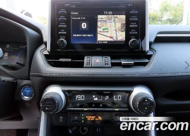 Toyota RAV4 2019 — photo 11