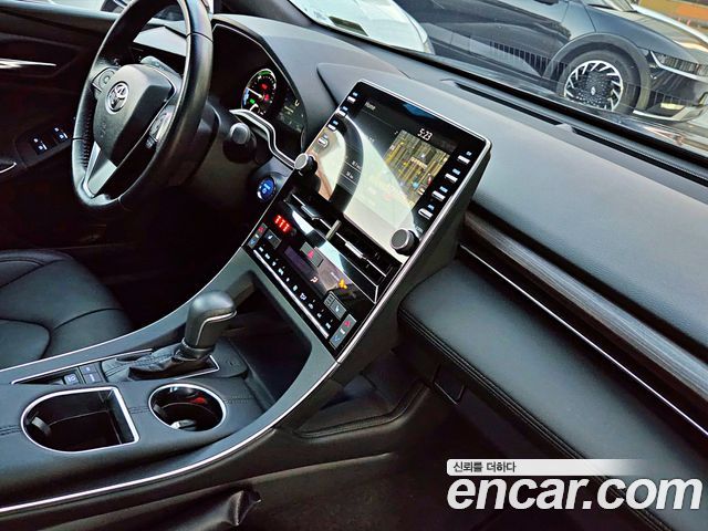 Toyota Avalon 2019 — photo 13