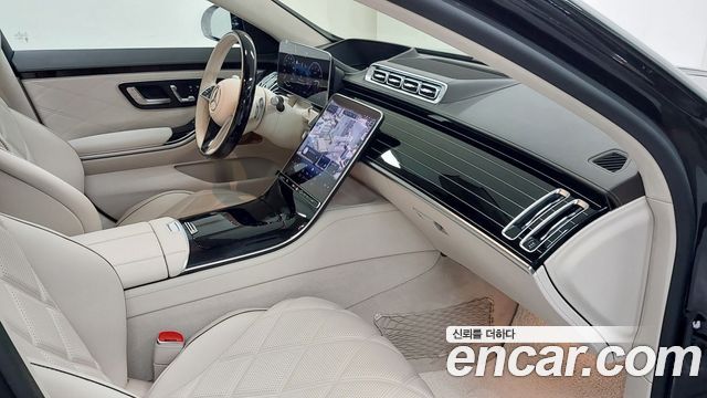 Mercedes-Benz S-Class 2025 — photo 13