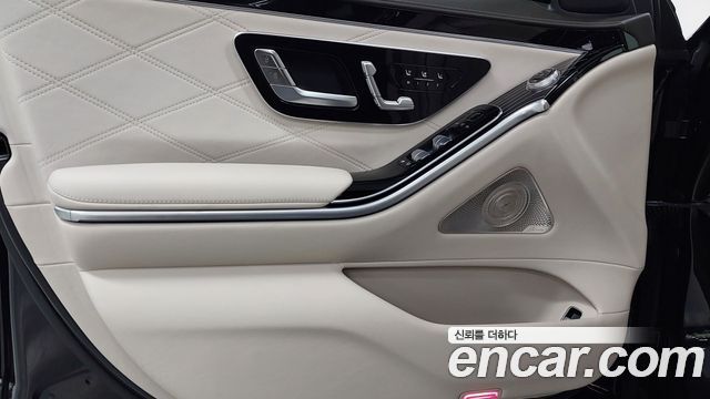 Mercedes-Benz S-Class 2025 — photo 15