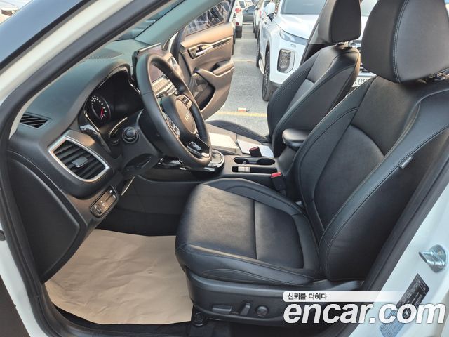 Kia Seltos 2023 — photo 10