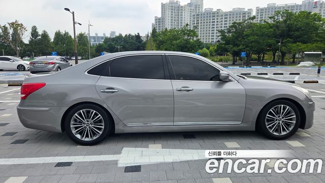 Hyundai Equus 2010 — photo 4