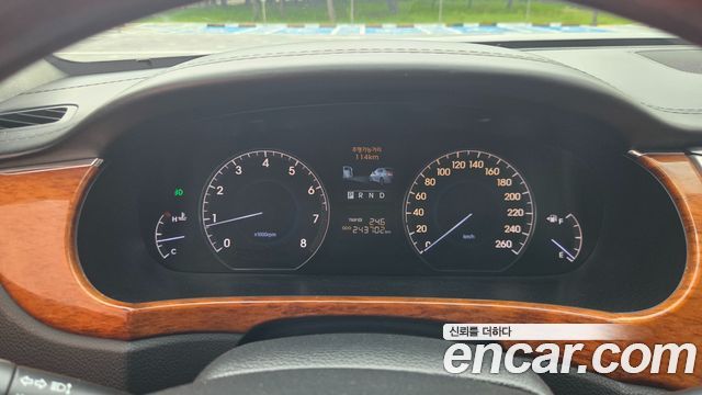 Hyundai Equus 2010 — photo 12
