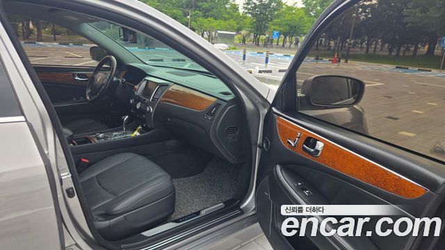 Hyundai Equus 2010 — photo 17
