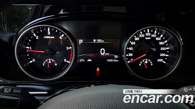 Kia Canival 2023 — photo 7