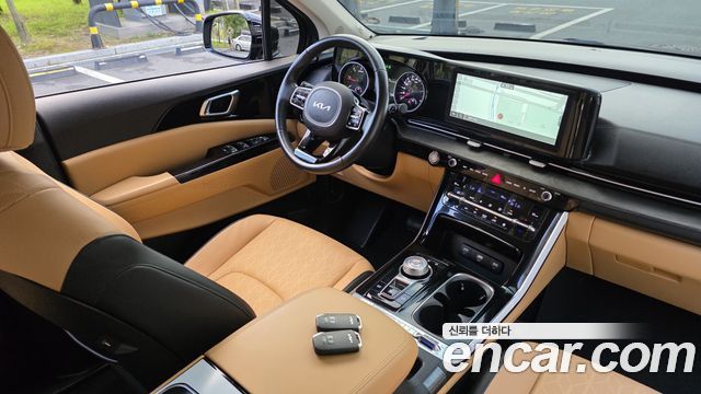 Kia Canival 2023 — photo 10