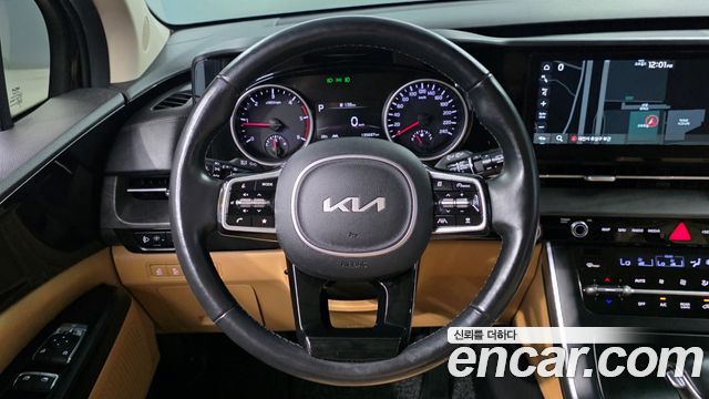 Kia Canival 2022 — photo 15