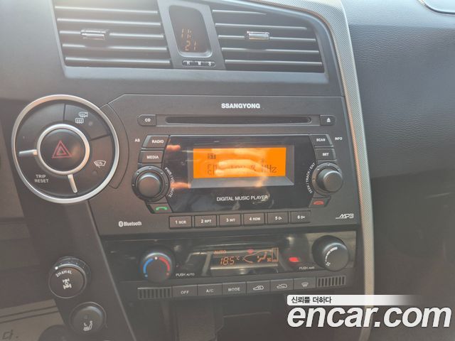 KG Mobility KORANDO 2014 — photo 11