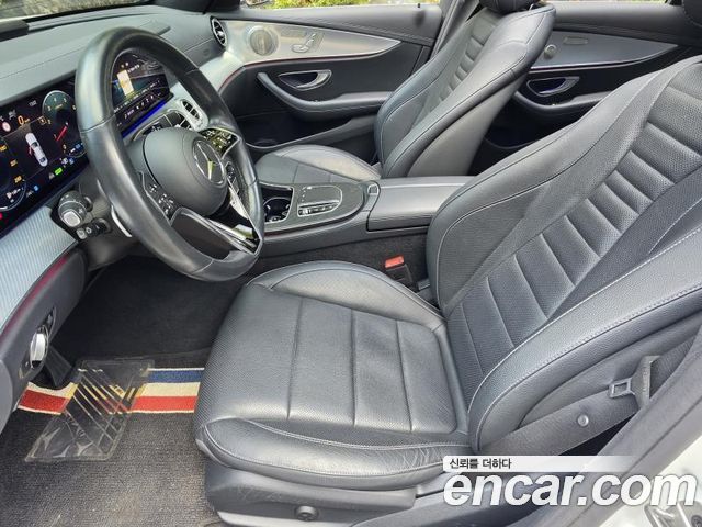 Mercedes-Benz E-Class 2021 — photo 10
