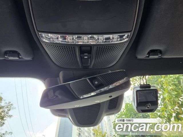 Mercedes-Benz E-Class 2021 — photo 17