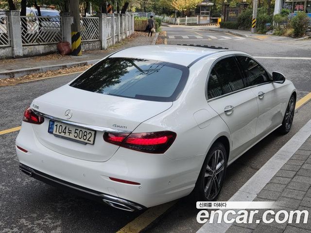 Mercedes-Benz E-Class 2021 — photo 20