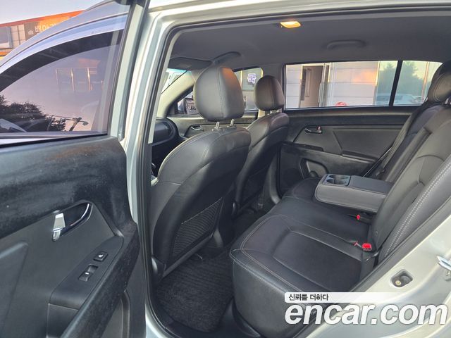 Kia Sportage 2011 — photo 7