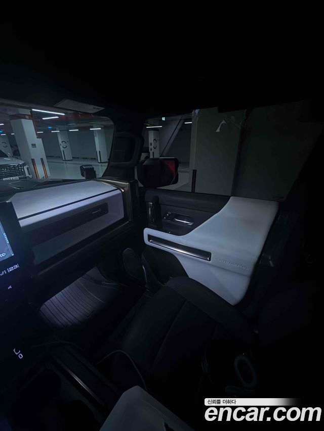GMC Hummer EV 2022 — photo 8