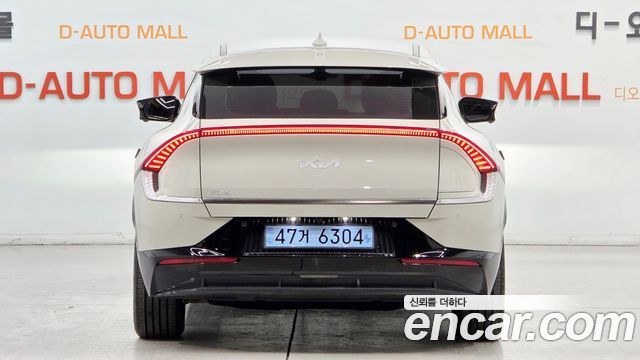 Kia EV6 2023 — photo 2