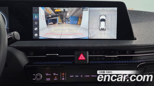 Kia EV6 2023 — photo 11