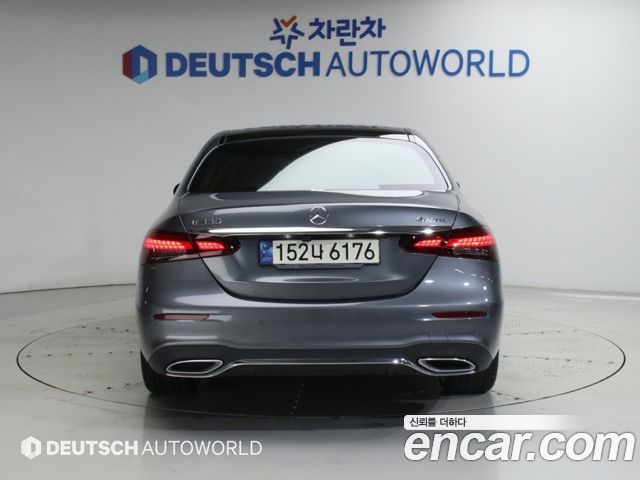 Mercedes-Benz E-Class 2021 — photo 4