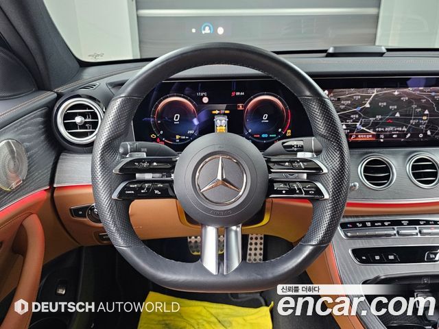 Mercedes-Benz E-Class 2021 — photo 13