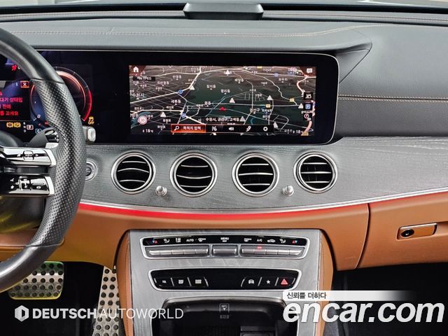 Mercedes-Benz E-Class 2021 — photo 14