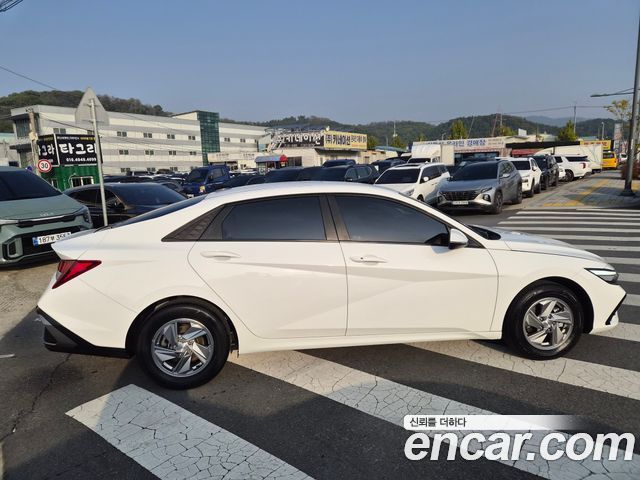 Hyundai AVANTE 2024 — photo 8