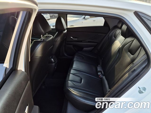Hyundai AVANTE 2024 — photo 17