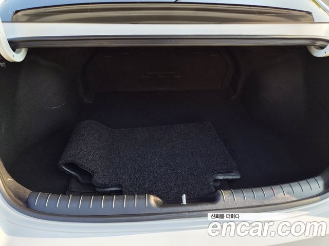 Hyundai AVANTE 2024 — photo 19