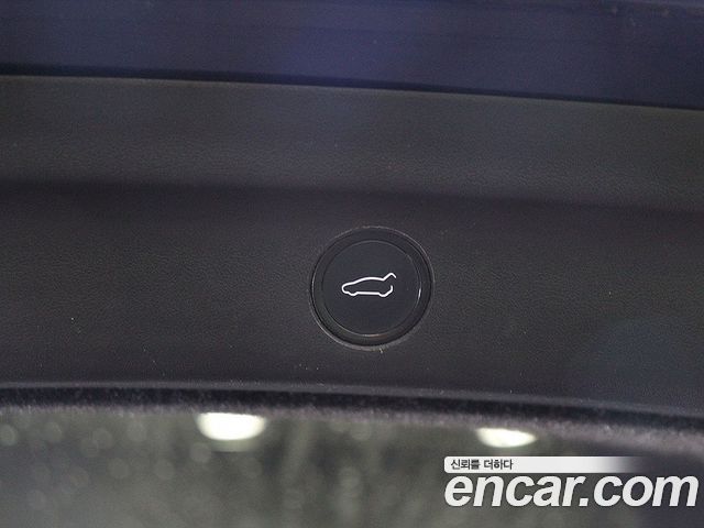 Tesla Model Y 2021 — photo 10
