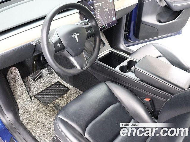 Tesla Model Y 2021 — photo 17