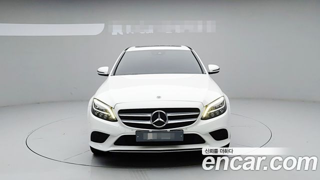 Mercedes-Benz C-Class 2019 — photo 2