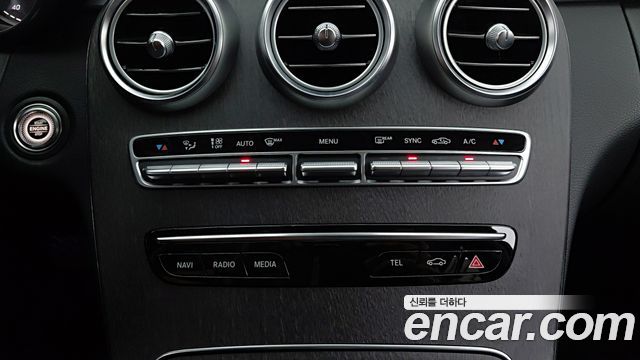 Mercedes-Benz C-Class 2019 — photo 10