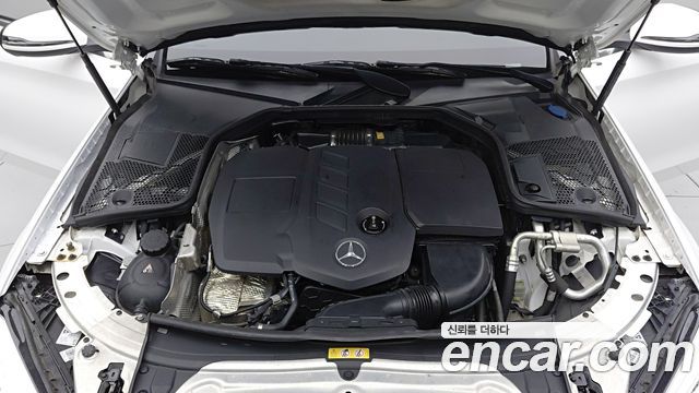 Mercedes-Benz C-Class 2019 — photo 20