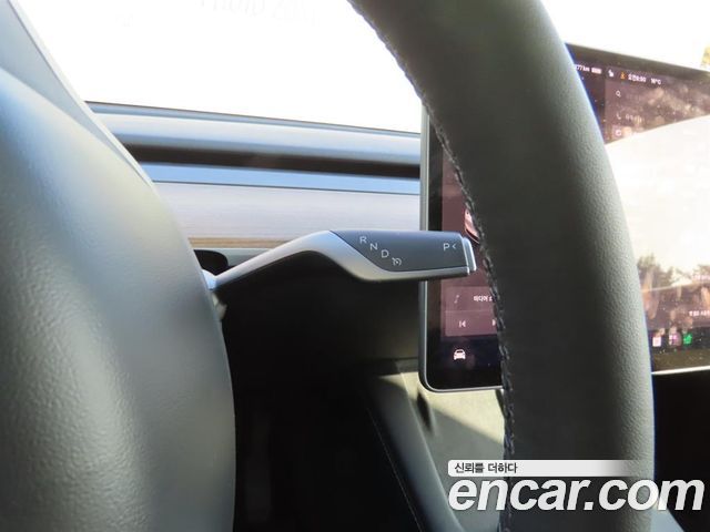 Tesla Model Y 2024 — photo 9