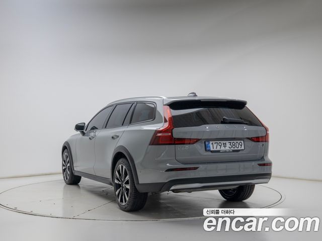Volvo V60 2026 — photo 4