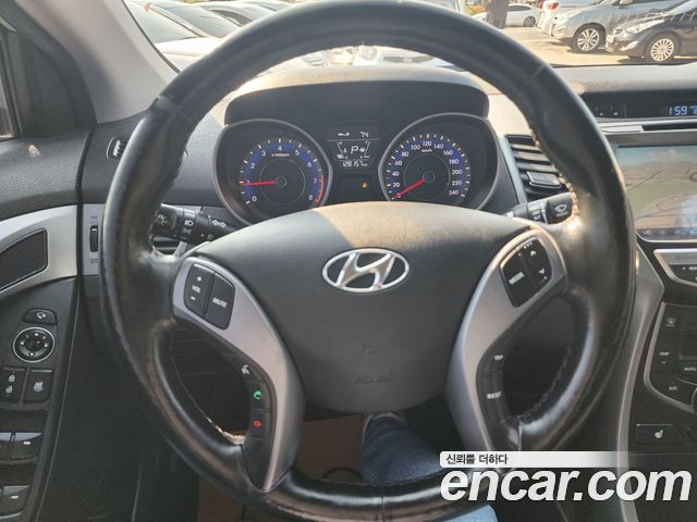Hyundai AVANTE 2015 — photo 8