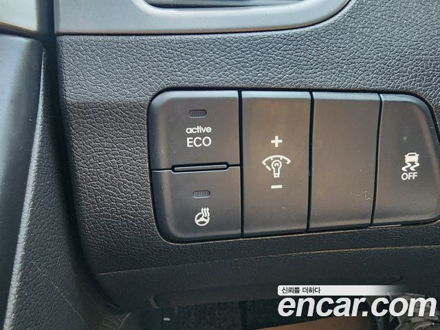 Hyundai AVANTE 2015 — photo 12