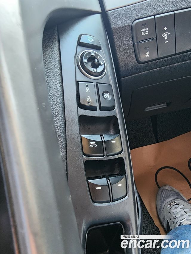 Hyundai AVANTE 2015 — photo 13
