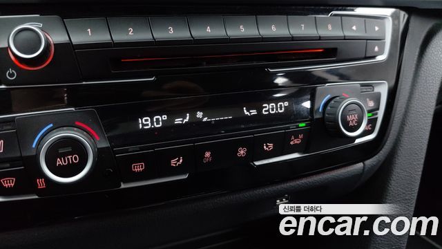 BMW 4-Series 2020 — photo 19