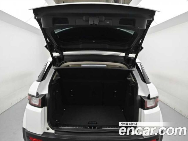 Land Rover Range Rover Evoque 2017 — photo 19