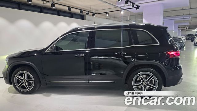 Mercedes-Benz GLB-Class 2021 — photo 8